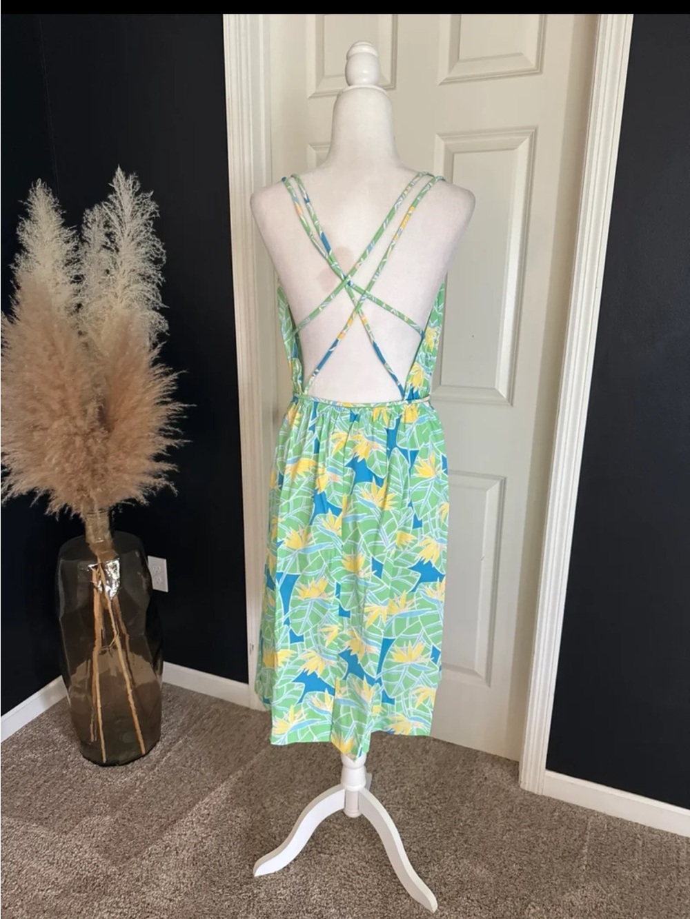 Vintage Lilly Pulitzer “The Lilly” 70’s Vibrant Tropical Print Midi Dress Medium - Picture 4 of 12